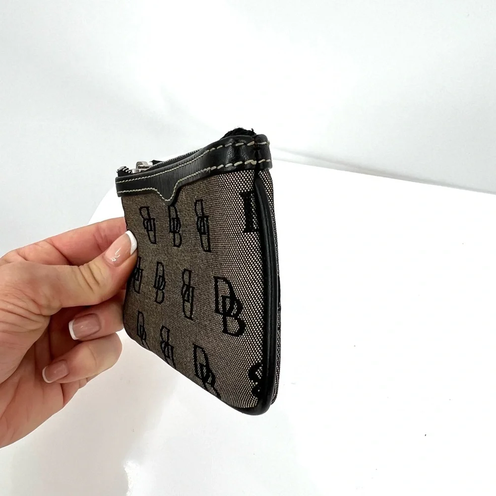 Designer Dooney & Bourke Signature Logo Monogram Black Coin Zippered Card Pouch